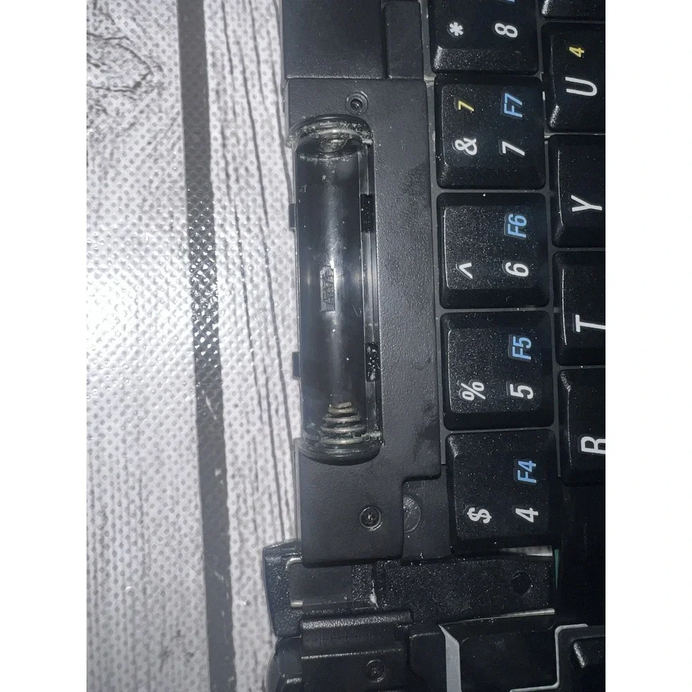 Think Outside Stowaway Sierra Bluetooth Folding Keyboard STBT01 READ
